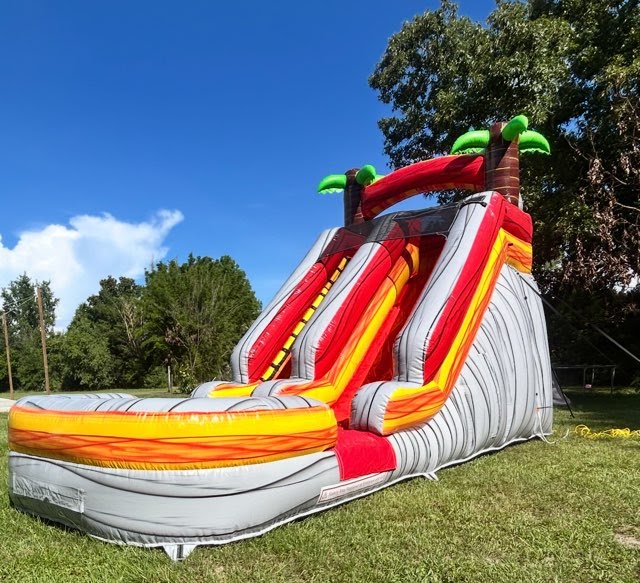 Tropical Volcano with Splash Pad